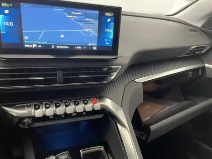 Photo 48 Peugeot 3008  Hybrid 225 e-EAT8