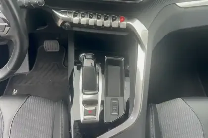 Photo 12 Peugeot 3008  Hybrid 225 e-EAT8