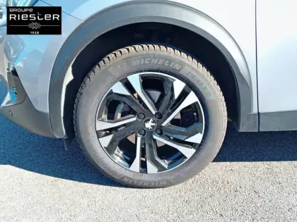 Photo 12 Peugeot 2008  PureTech 130 S&S EAT8
