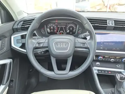 Photo 15 Audi Q3 35 TFSI Advanced