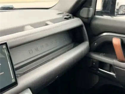 Photo 27 Land rover Defender 110 P400E PHEV BVA8 X-DYNAMIC
