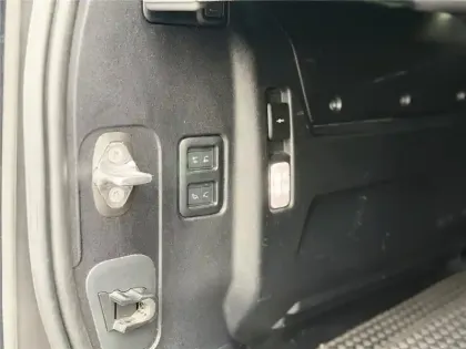 Photo 12 Land rover Defender 110 P400E PHEV BVA8 X-DYNAMIC