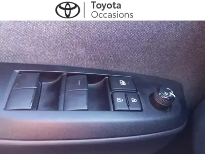 Photo 12 Toyota Yaris  116h Design 5p MY22