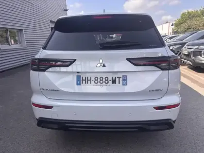 Photo 5 Mitsubishi Outlander  2.4 PHEV 306ch Invite+ 4WD