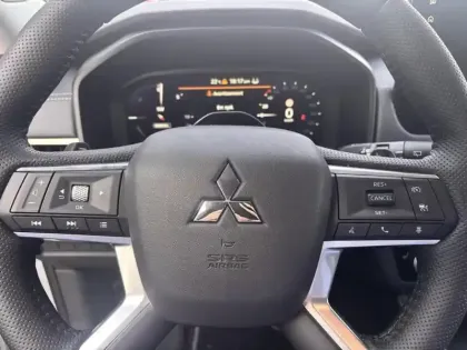 Photo 14 Mitsubishi Outlander  2.4 PHEV 306ch Invite+ 4WD