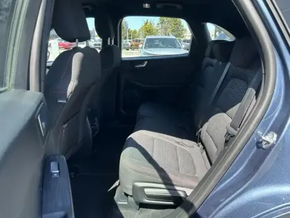 Photo 10 Ford Kuga  2.5 Duratec 180ch Hybrid FlexiFuel ST-Line  Powershift
