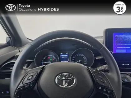 Photo 12 Toyota C-HR  2.0 Hybride 184ch Design Ultimate E-CVT