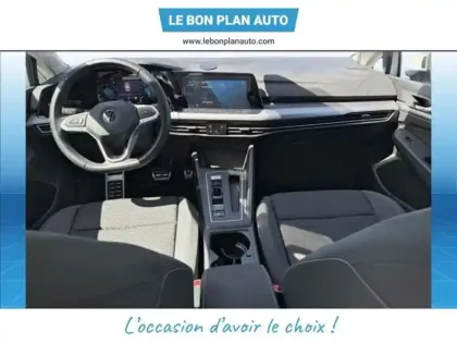 Photo 12 Volkswagen Golf  1.0 eTSI OPF 110ch Active DSG7