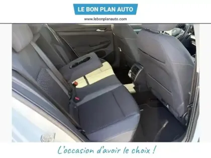 Photo 11 Volkswagen Golf  1.0 eTSI OPF 110ch Active DSG7