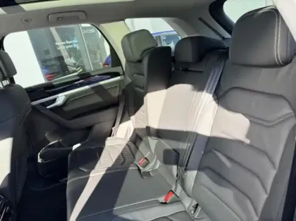 Photo 7 Volkswagen Touareg  3.0 TSI eHybrid 381ch Elegance 4Motion BVA8