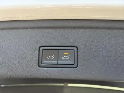 Photo 21 Volkswagen Touareg  3.0 TSI eHybrid 381ch Elegance 4Motion BVA8