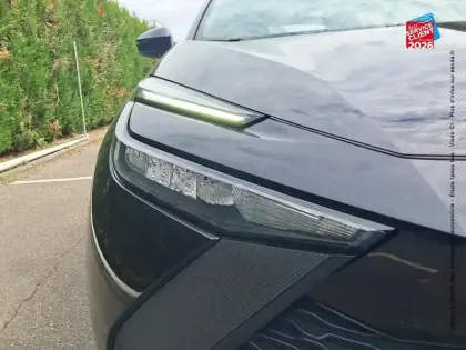 Photo 12 Toyota C-HR  1.8 Hybride 140ch Dynamic MY25