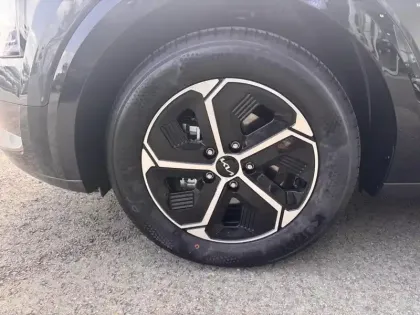 Photo 8 Kia Niro  1.6 GDi 138ch HEV Active DCT6