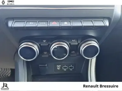 Photo 14 Renault Captur  1.6 E-Tech hybride 145ch Business -21