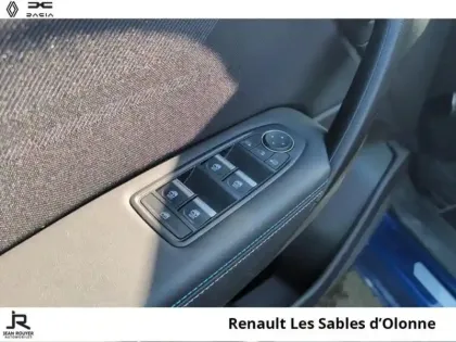 Photo 13 Renault Captur  1.8 E-Tech full hybrid 160ch esprit Alpine - 25