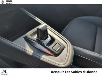 Photo 5 Renault Captur  1.8 E-Tech full hybrid 160ch esprit Alpine - 25
