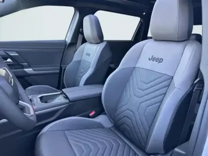 Photo 23 Jeep Compass  1.6 Turbo T4 225ch e-Hybrid Plug-in First Edition BVR7
