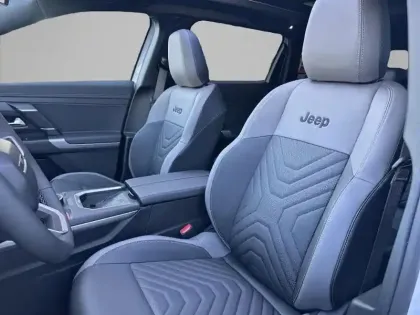 Photo 8 Jeep Compass  1.6 Turbo T4 225ch e-Hybrid Plug-in First Edition BVR7