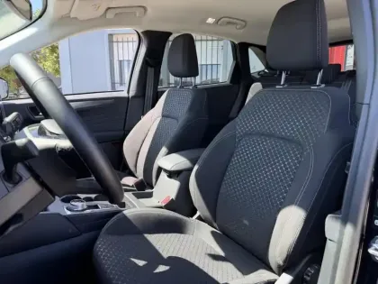 Photo 9 Ford Kuga  2.5 Duratec 180ch Hybrid FlexiFuel Titanium Business Powershift