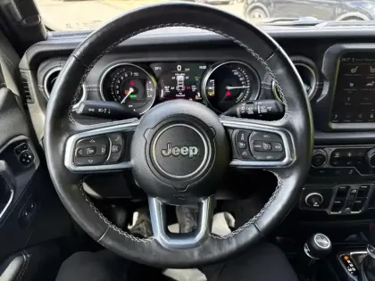 Photo 14 Jeep Wrangler  Unlimited 2.0 T 380ch 4xe Overland Command-Trac MY23