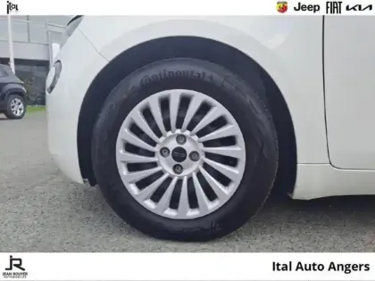 Photo 9 Fiat 500  e 95ch Action