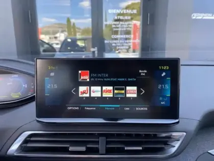 Photo 10 Peugeot 3008 II 1.6 HYBRID 225 E-EAT8 Allure Pack