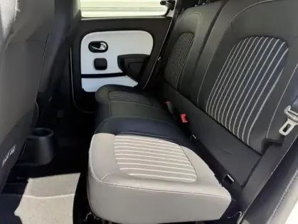 Photo 12 Renault Twingo III Intens TCe 95 EDC