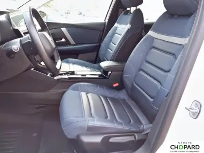 Photo 13 Citroën C4 e- 136 ch Automatique