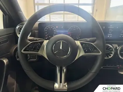 Photo 15 Mercedes Classe A  180 d