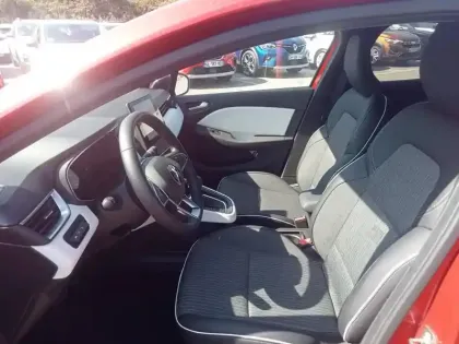 Photo 23 Renault Clio  E-Tech full hybrid 145