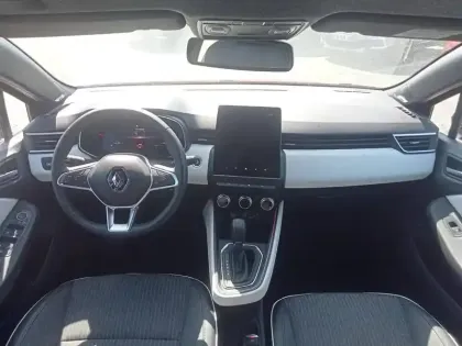 Photo 24 Renault Clio  E-Tech full hybrid 145