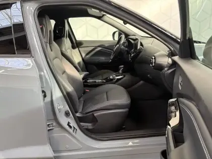 Photo 8 Nissan Juke  HYBRID 143