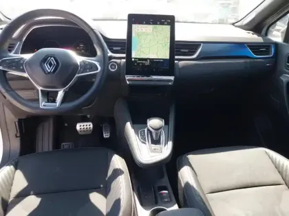 Photo 9 Renault Captur  E-Tech full hybrid 145 ch