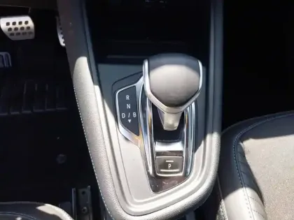 Photo 12 Renault Captur  E-Tech full hybrid 145 ch