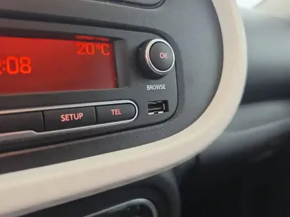 Photo 93 Renault Twingo  III E-Tech