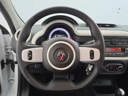 Photo 61 Renault Twingo  III E-Tech