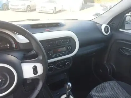 Photo 13 Renault Twingo  III E-Tech