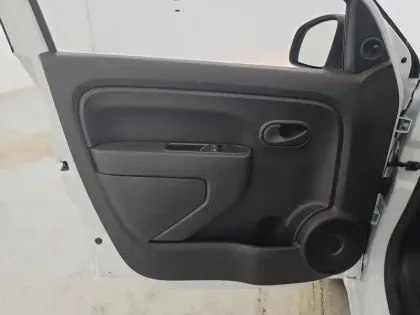 Photo 38 Renault Twingo  III E-Tech