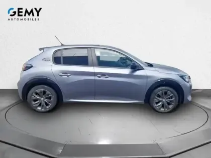 Photo 27 Peugeot 208  Electrique 50 kWh 136ch