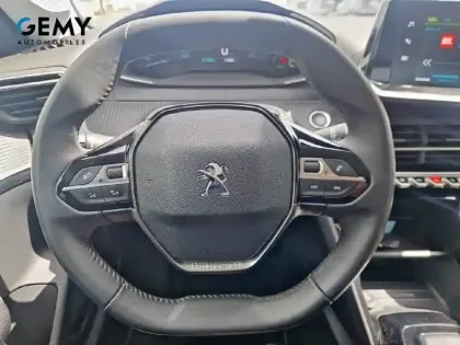 Photo 43 Peugeot 208  Electrique 50 kWh 136ch