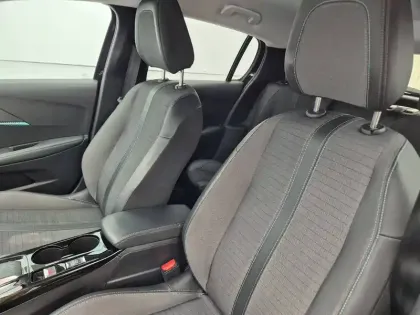 Photo 8 Peugeot 208  Electrique 50 kWh 136ch