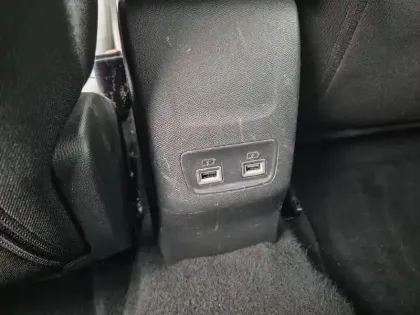 Photo 20 Peugeot 208  Electrique 50 kWh 136ch