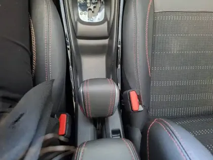Photo 40 Peugeot 2008  PureTech 110ch S&S EAT6
