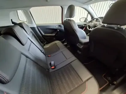 Photo 25 Peugeot 2008  PureTech 110ch S&S EAT6