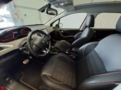 Photo 18 Peugeot 2008  PureTech 110ch S&S EAT6