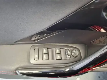 Photo 17 Peugeot 2008  PureTech 110ch S&S EAT6