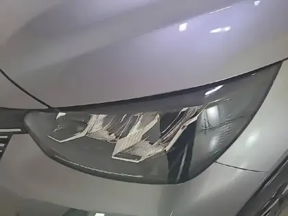 Photo 15 Peugeot 208  Hybrid 110 e-DCS6