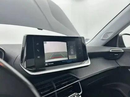 Photo 41 Peugeot 2008  PureTech 100 S&S BVM6