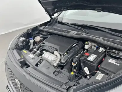 Photo 34 Peugeot 2008  PureTech 100 S&S BVM6