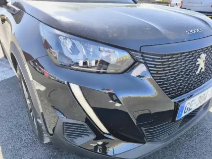 Photo 15 Peugeot 2008  PureTech 100 S&S BVM6